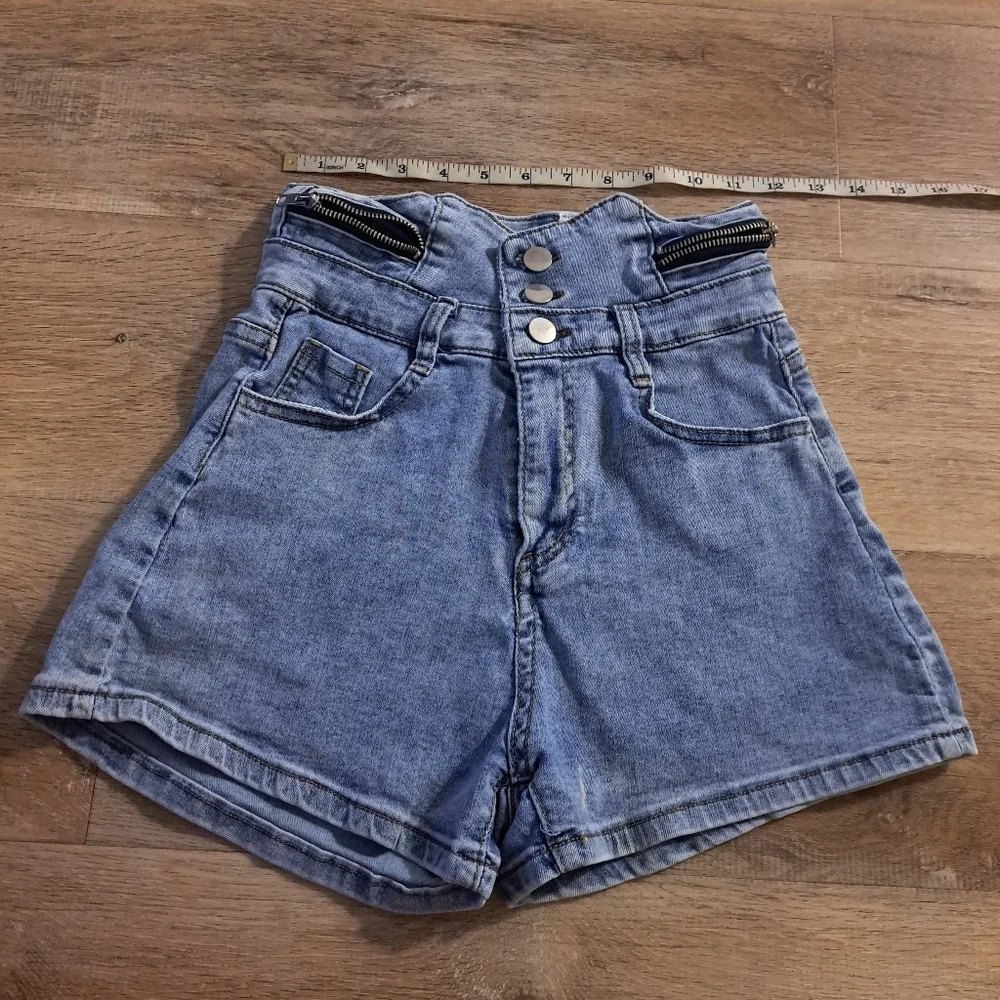 Sugar Blue Denim Jean Shorts Front Back Pockets Buttons Zipper Girl's Large